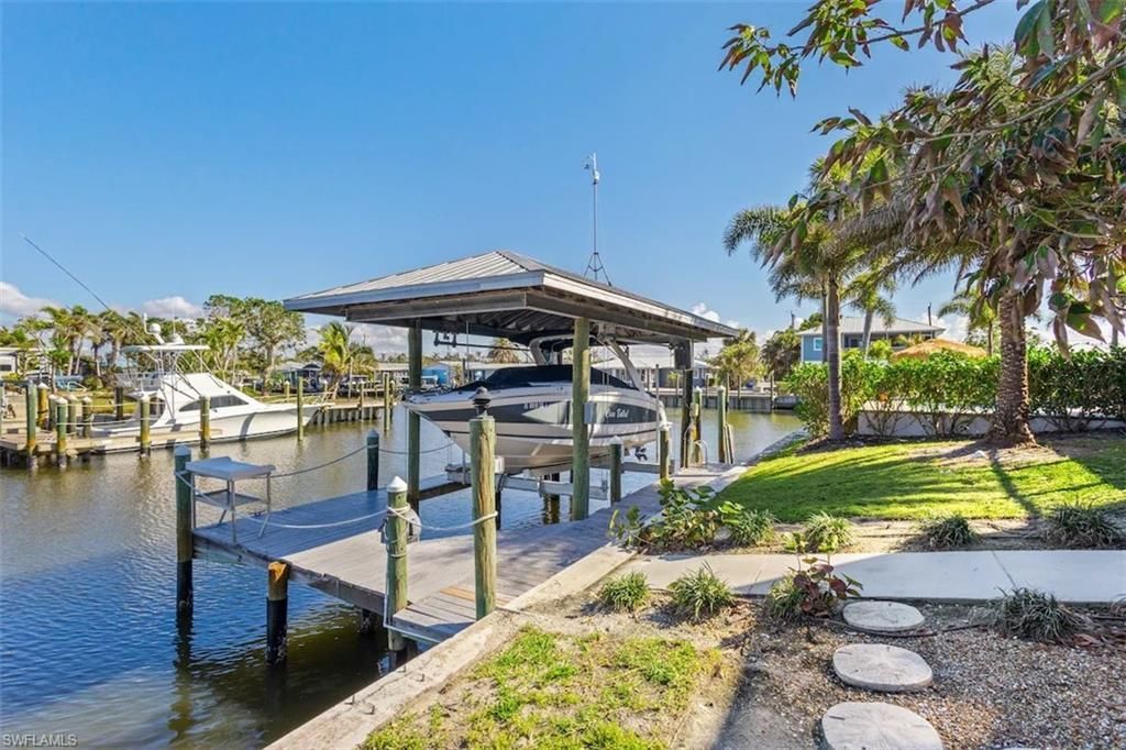 3544 Ruby Ave, Saint James City, FL 33956 Photo