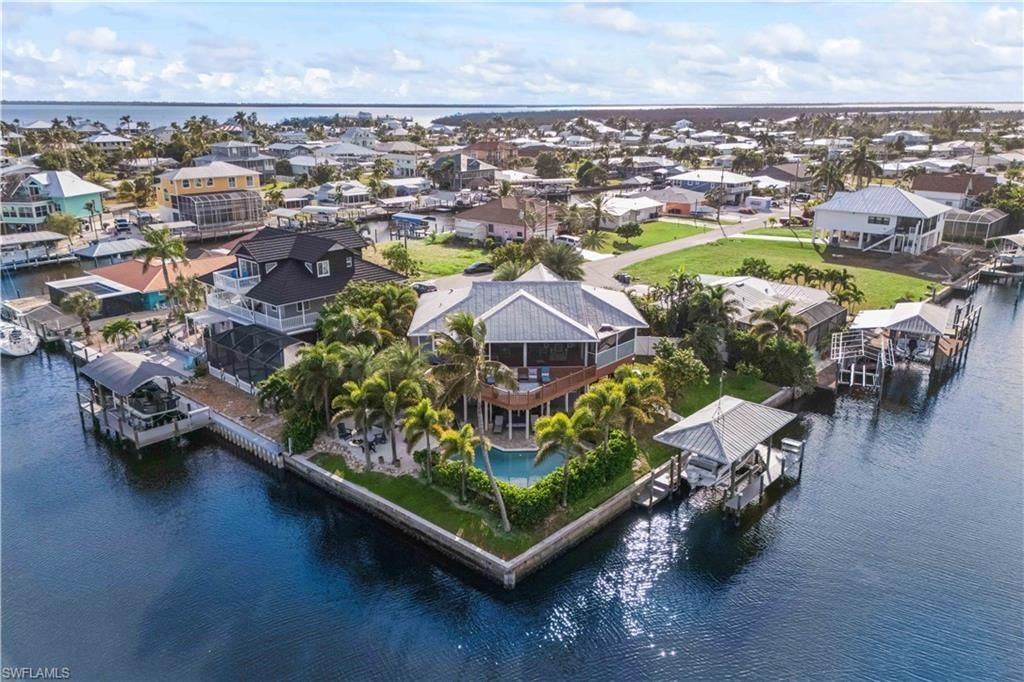 3544 Ruby Ave, Saint James City, FL 33956 Photo