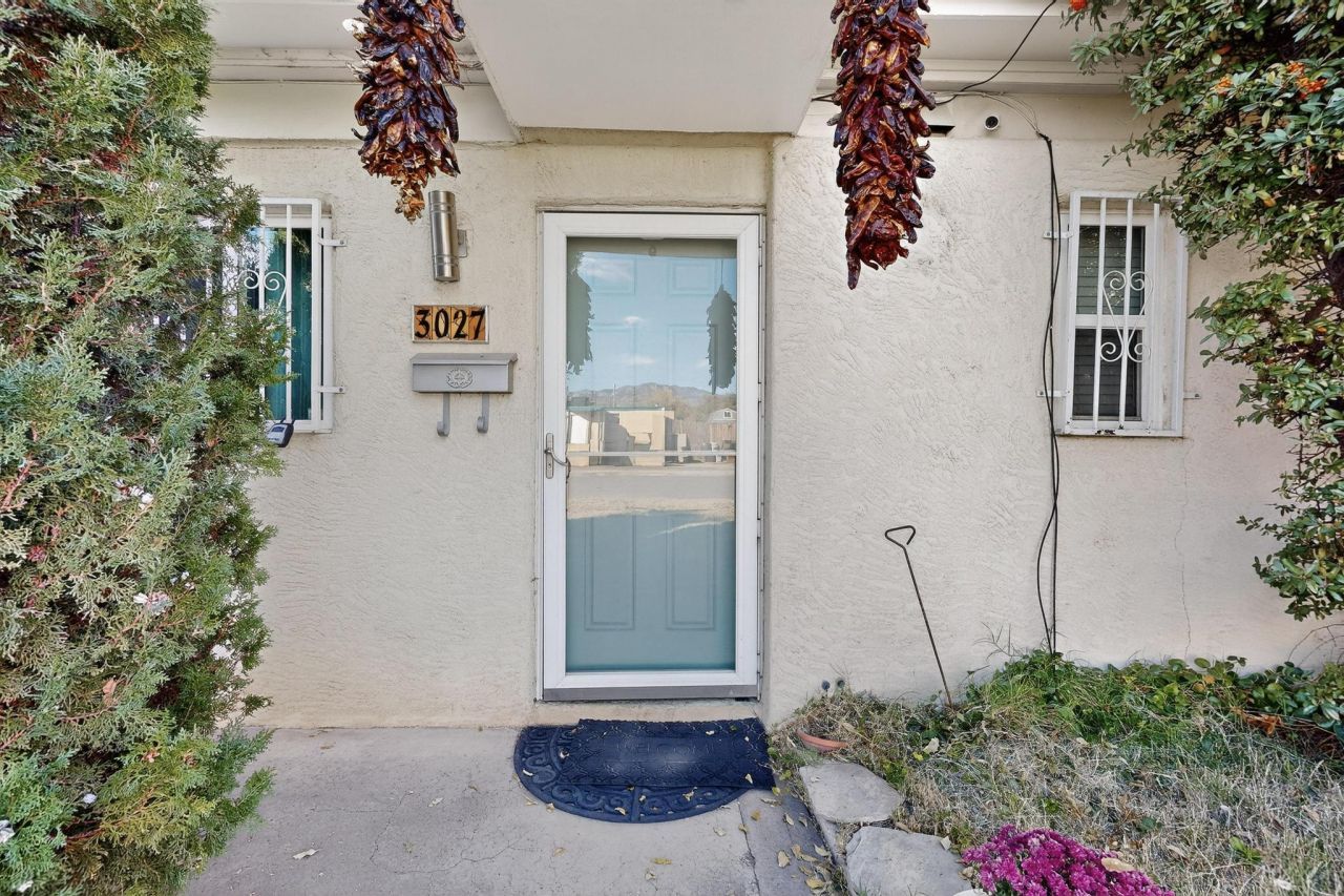 3027 Monroe Street Ne, Albuquerque, NM 87110 Main Photo