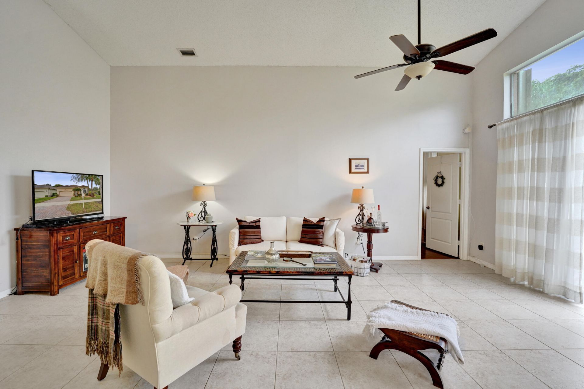 19405 SW 67th Street, Pembroke Pines, FL 33332 Photo