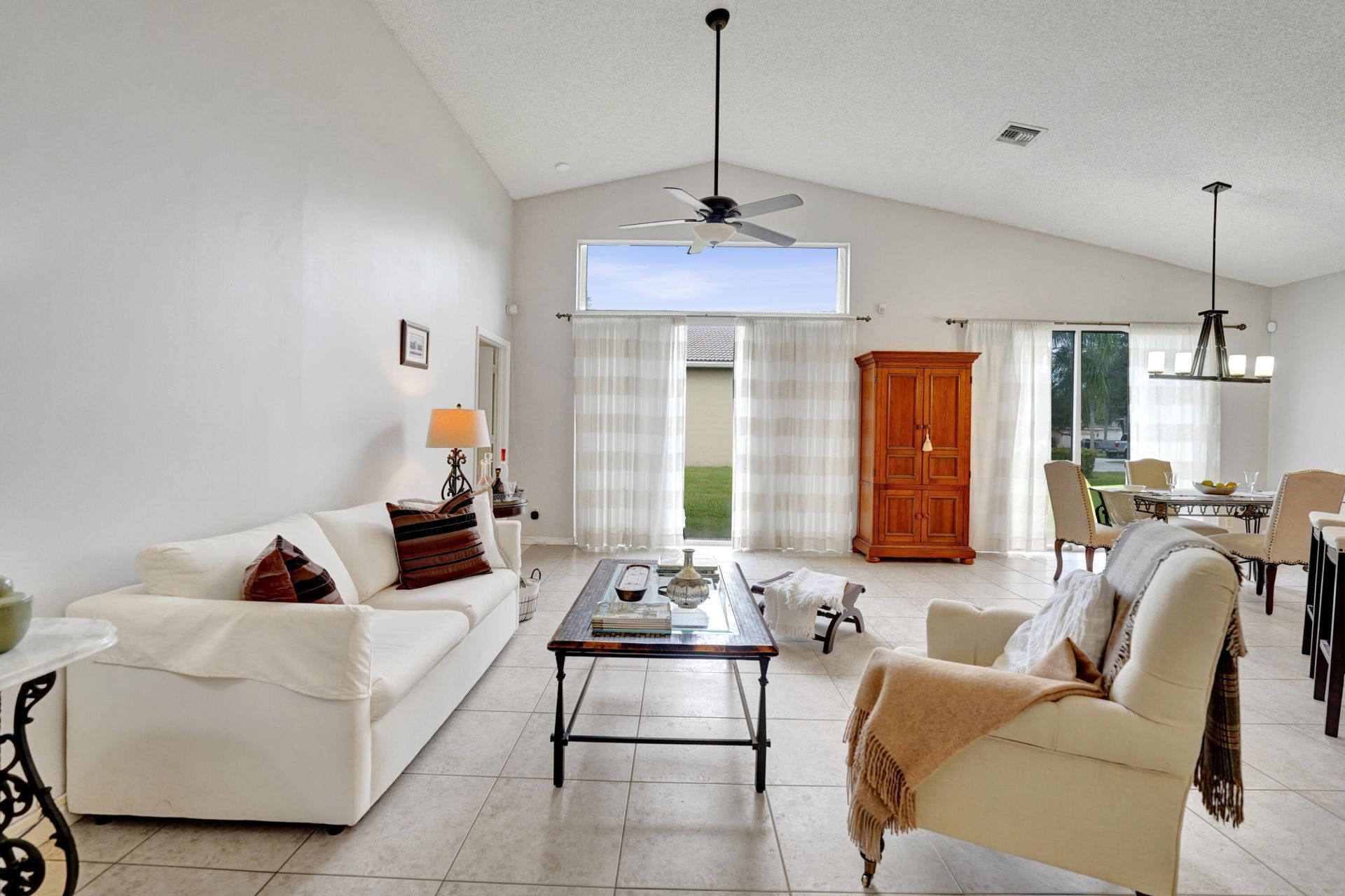 19405 SW 67th Street, Pembroke Pines, FL 33332 Photo