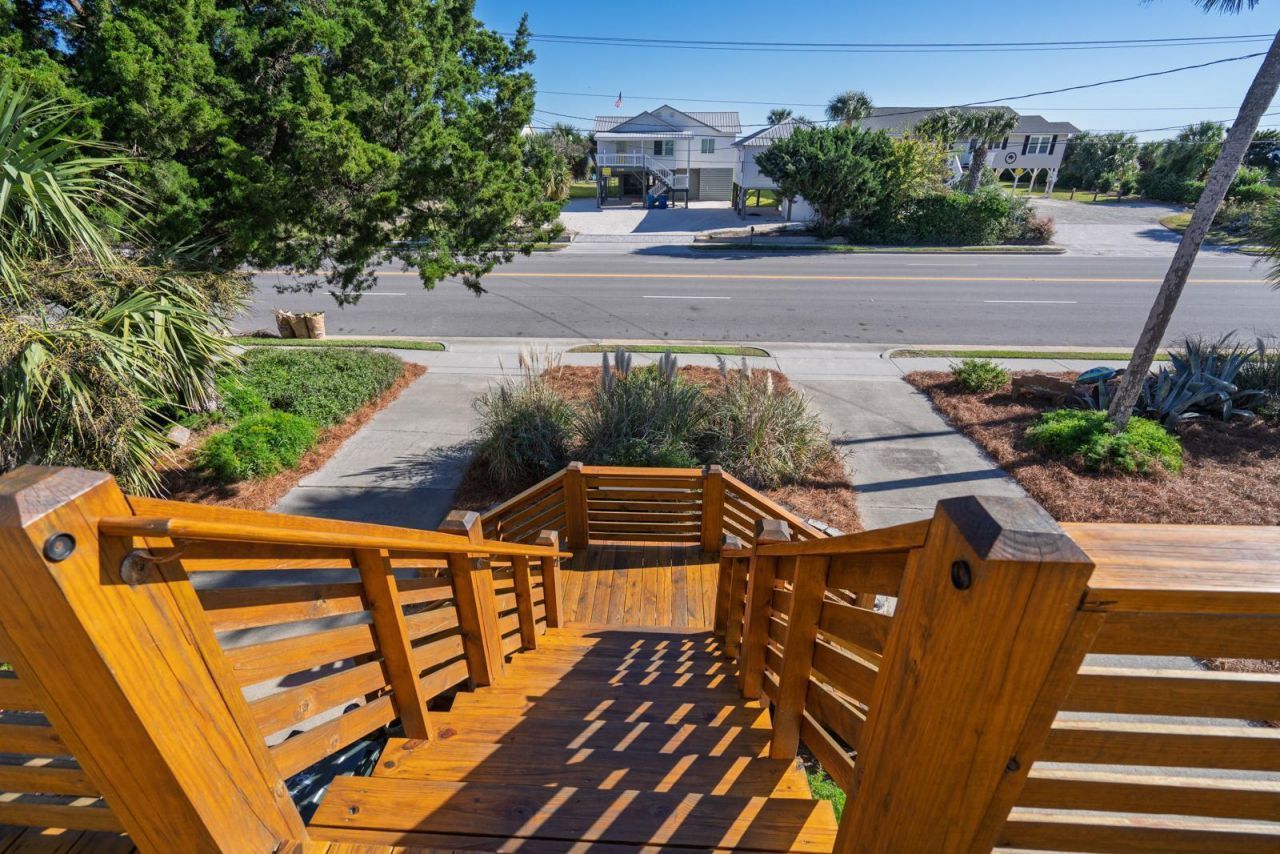 1303 Palmetto Boulevard Photo 3