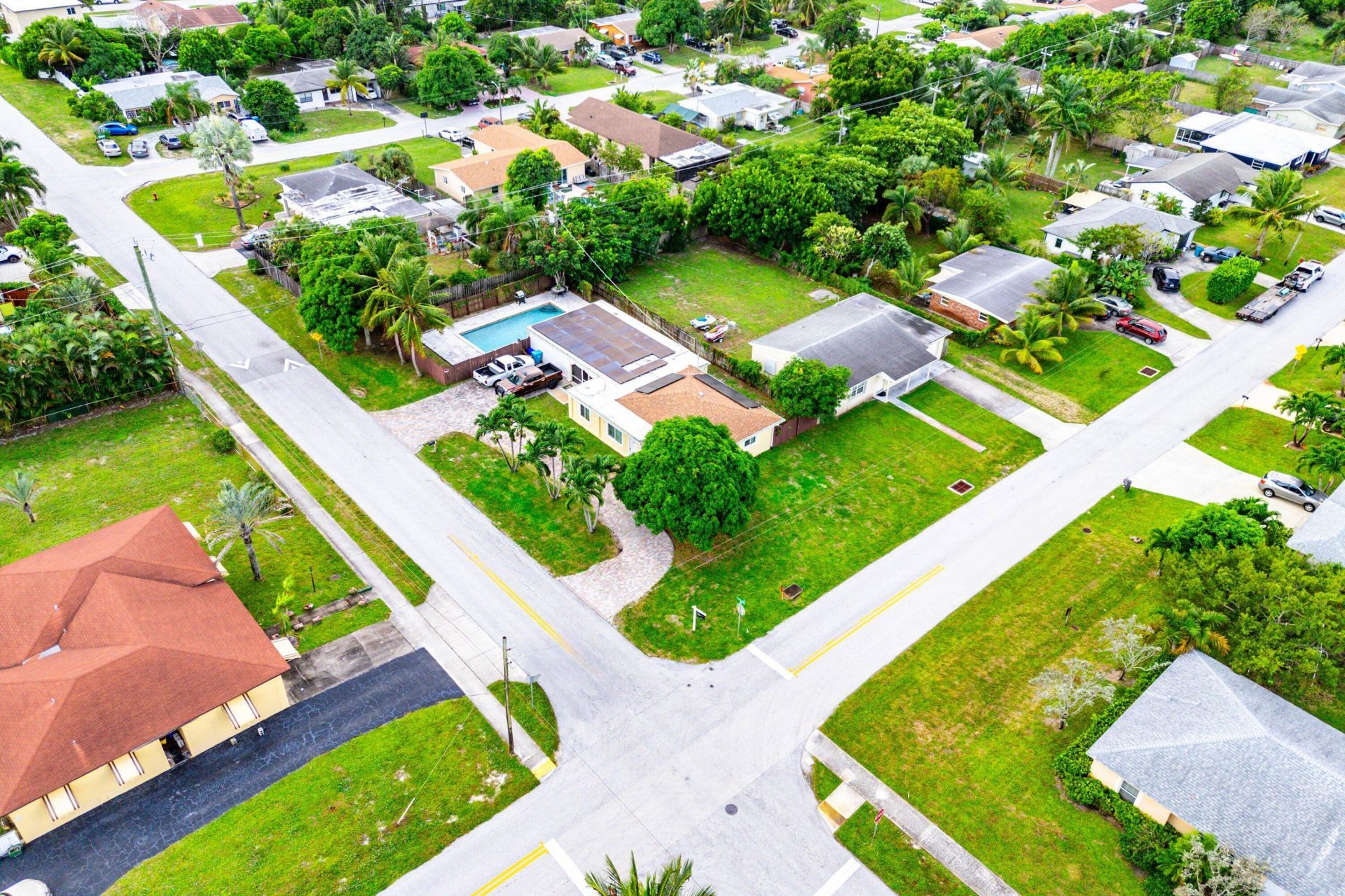 305 SW 3rd Street, Boynton Beach, FL 33435 Photo