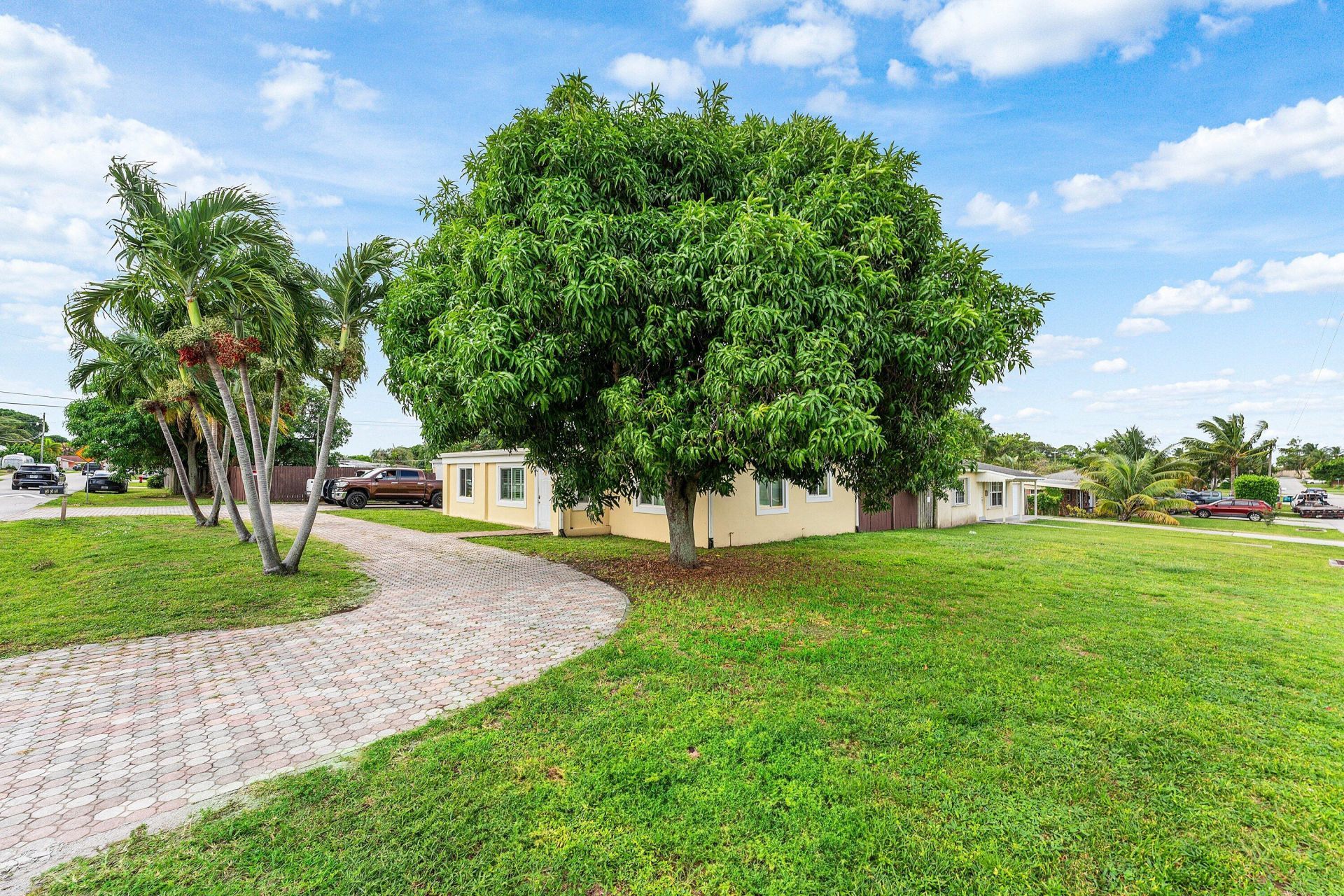 305 SW 3rd Street, Boynton Beach, FL 33435 Photo