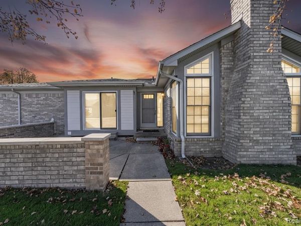 48391 Seawind Court, Utica, MI 48315