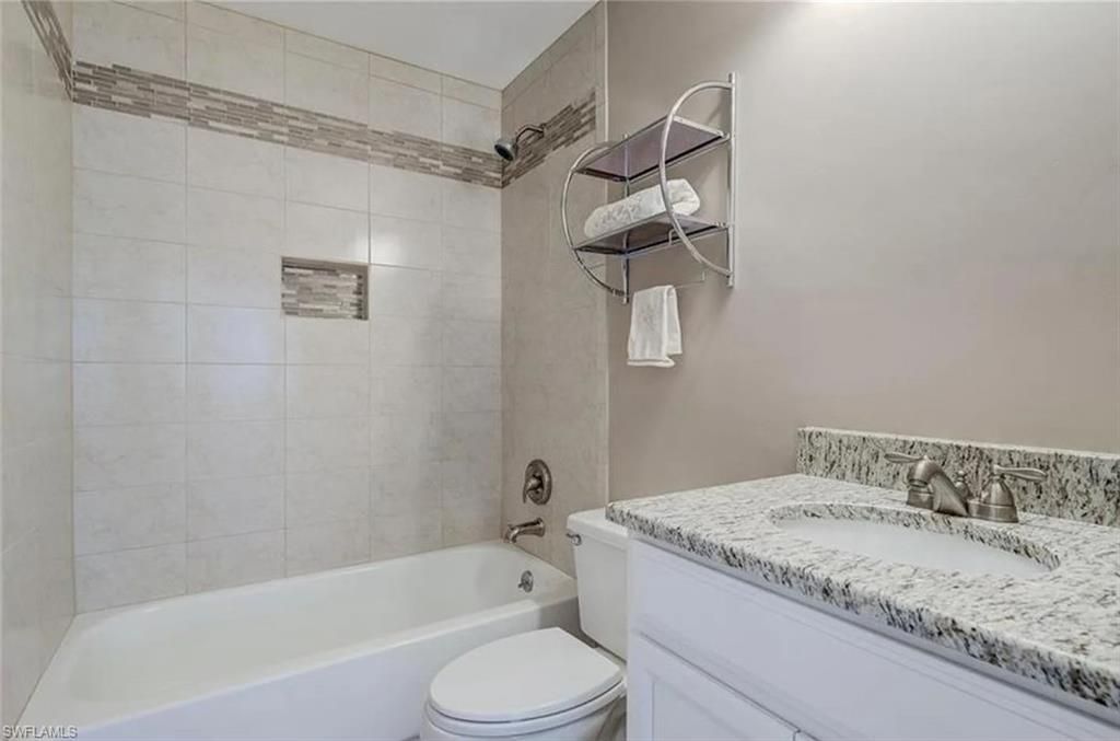 13130 White Marsh Ln, Unit 207, Fort Myers, FL 33912 Photo