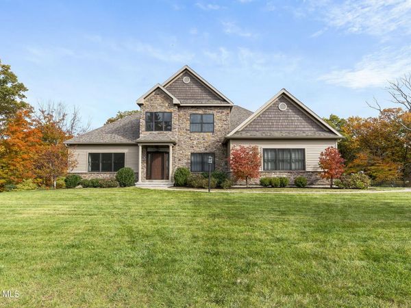 11 Gabby Court, Niskayuna, NY 12309