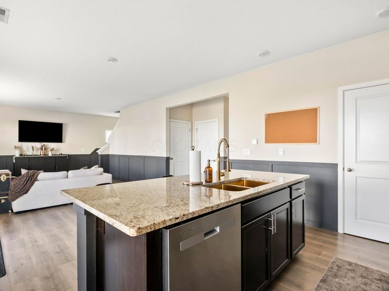 214 Sandburg Drive, Lithopolis, OH 43136 Photo 8