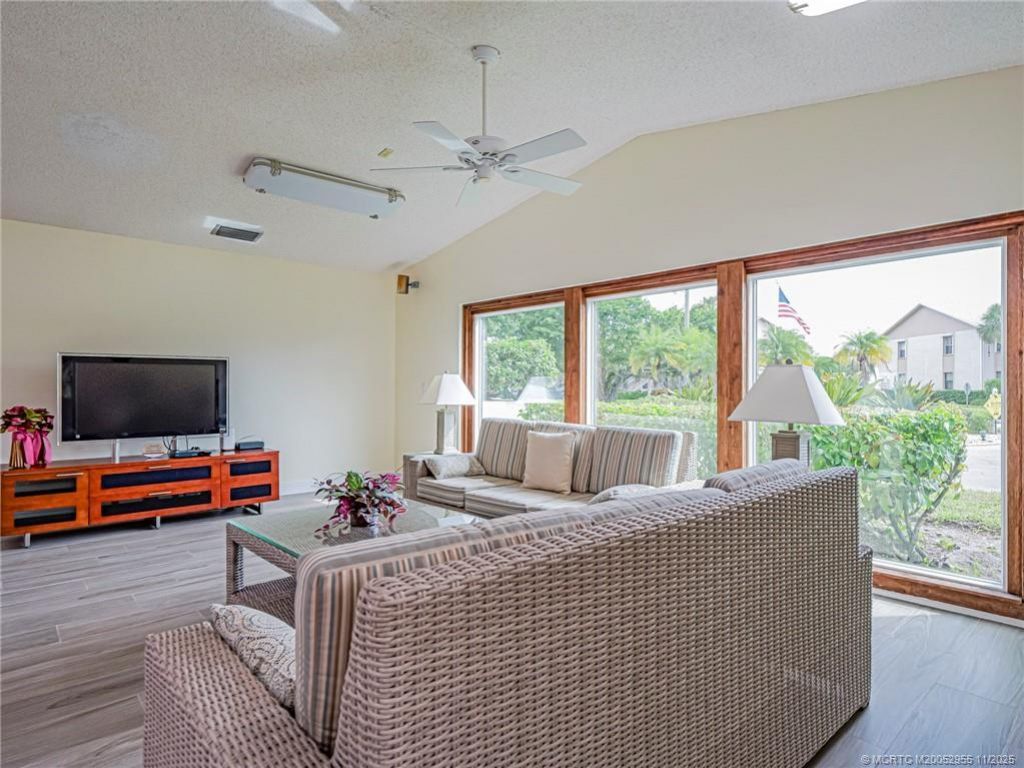 3001 SE Aster Lane, Unit 908, Stuart, FL 34994 Photo