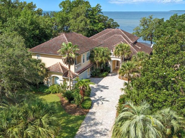 923 Lido Circle, Niceville, FL 32578