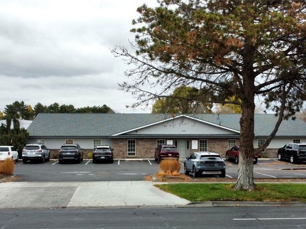 1417 S Pioneer Way , Moses Lake, WA 98837