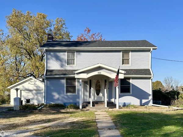 801 Curtis Avenue, Chariton, IA 50049