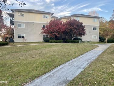 303 Smith Level Road, Unit C12, Chapel Hill, NC 27516