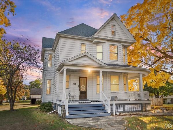 918 5th Street, Carrollton, IL 62016