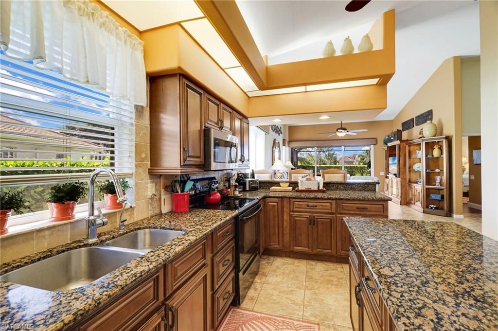 611 Aston Lake Ct, Lehigh Acres, FL 33974 Photo