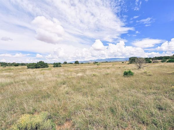 4 Toribelle Trail, Santa Fe, NM 87506
