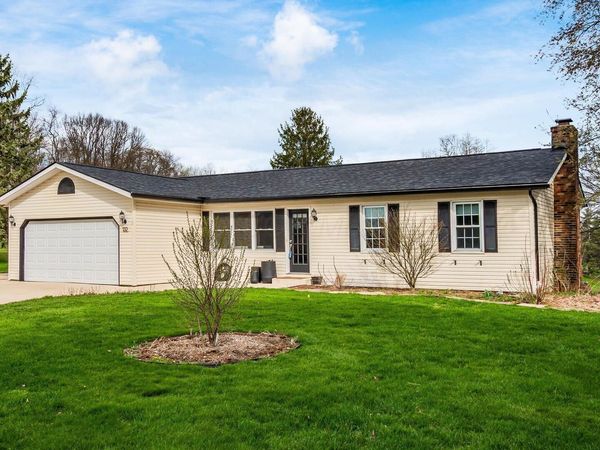 132 North Court, Thornville, OH 43076