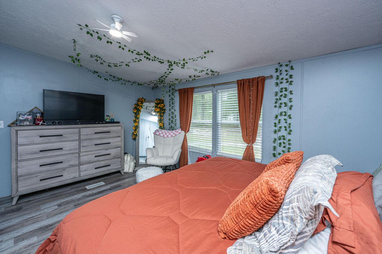 845 E Butternut Road Photo 12