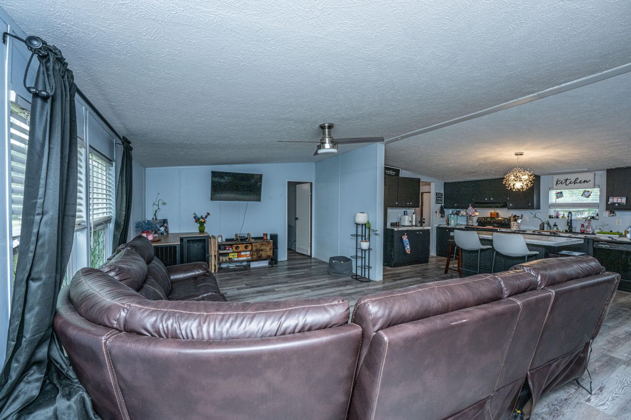 845 E Butternut Road Photo 8