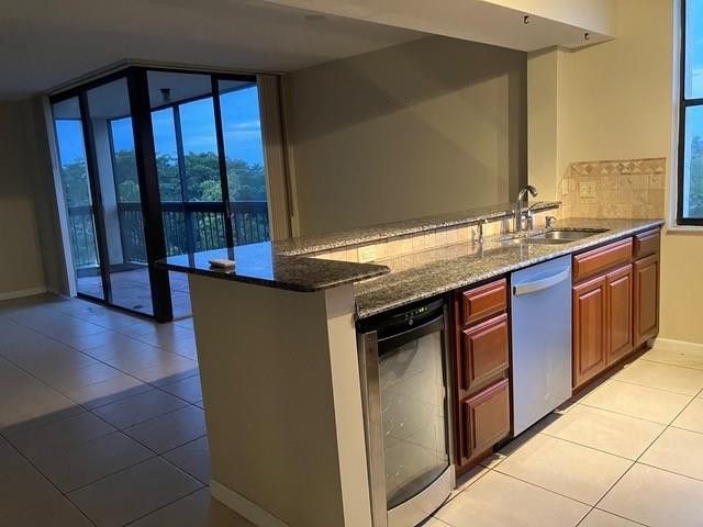 950 Lavers Circle, Unit F-511, Delray Beach, FL 33444 Photo