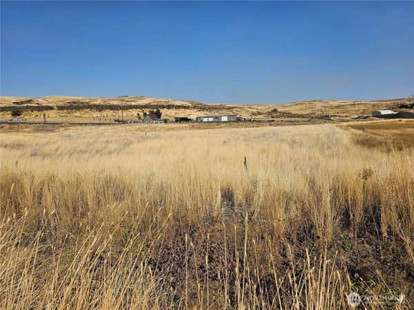 6 W North Avenue, Washtucna, WA 99371