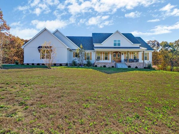 422 Peach Lane, Jamestown, TN 38556