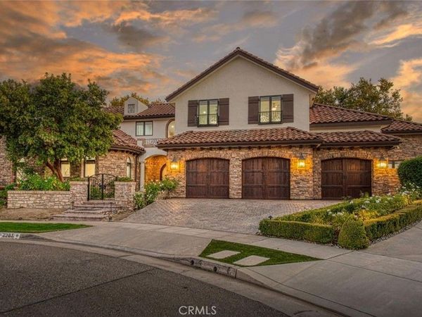 2283 E Sarazen, Fresno, CA 93730