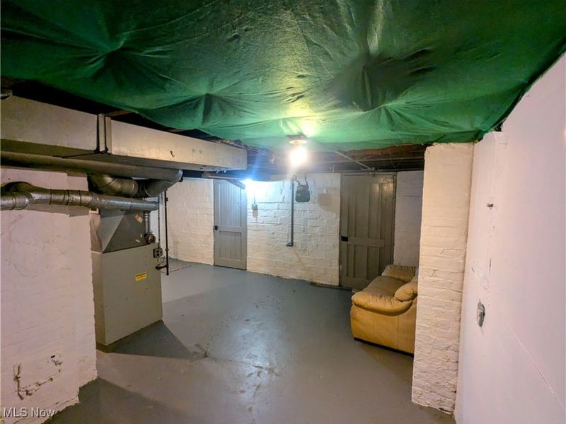 10604 Saint Mark Avenue, Cleveland, OH 44111 Photo 14