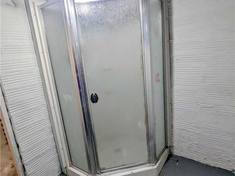 10604 Saint Mark Avenue, Cleveland, OH 44111 Photo 15