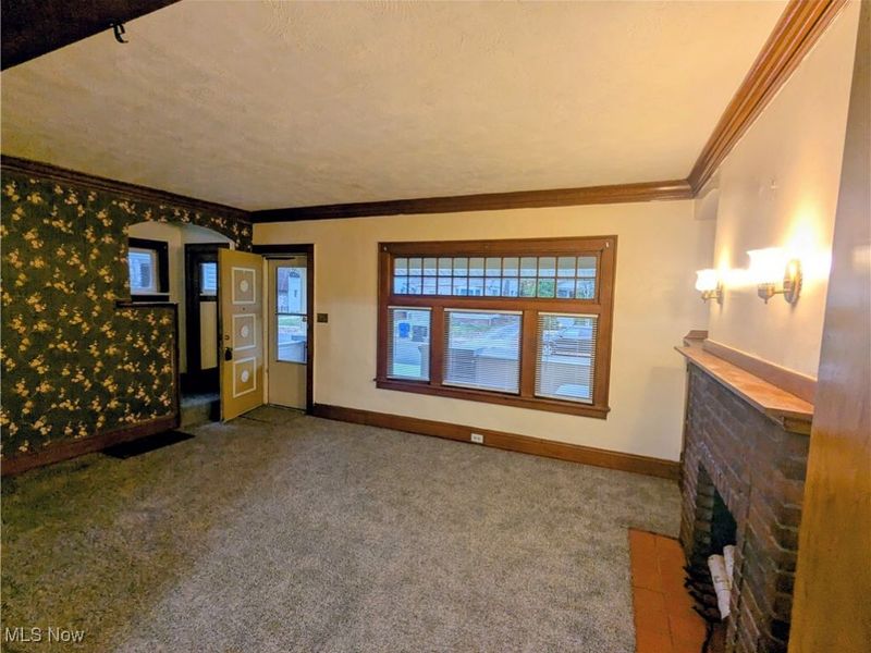 10604 Saint Mark Avenue, Cleveland, OH 44111 Photo 4