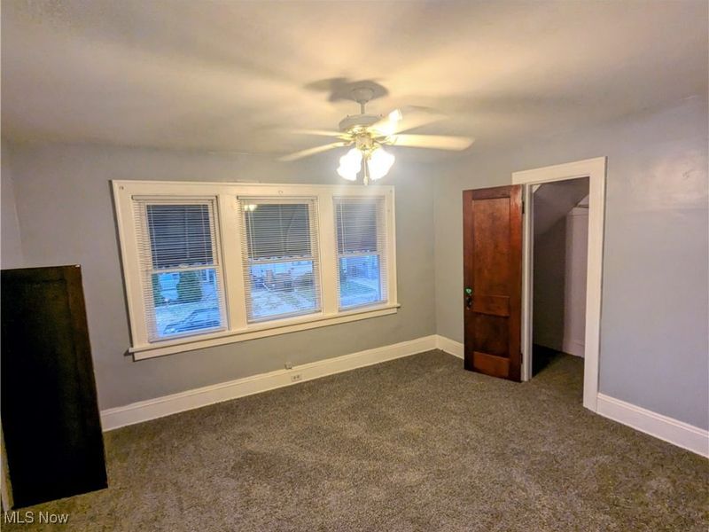 10604 Saint Mark Avenue, Cleveland, OH 44111 Photo 8