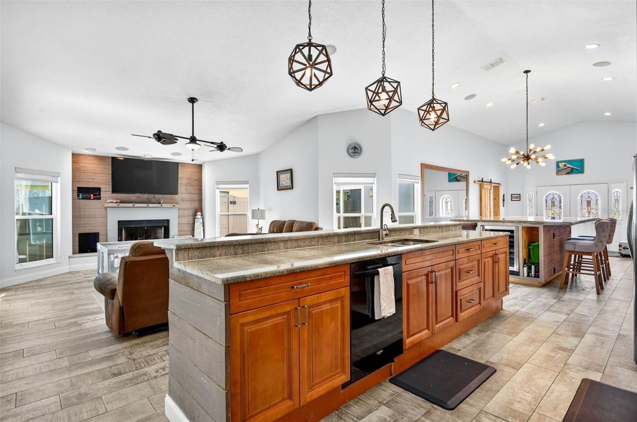 5282 White Sand Circle Ne, Saint Petersburg, FL 33703 Photo