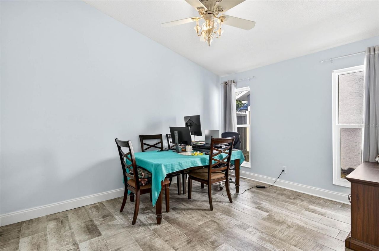 5282 White Sand Circle Ne, Saint Petersburg, FL 33703 Photo