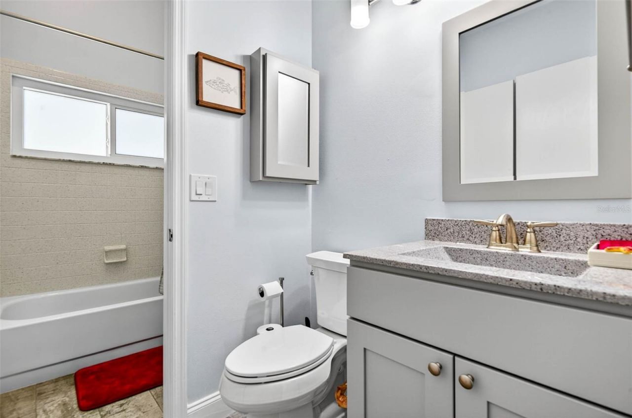 5282 White Sand Circle Ne, Saint Petersburg, FL 33703 Photo