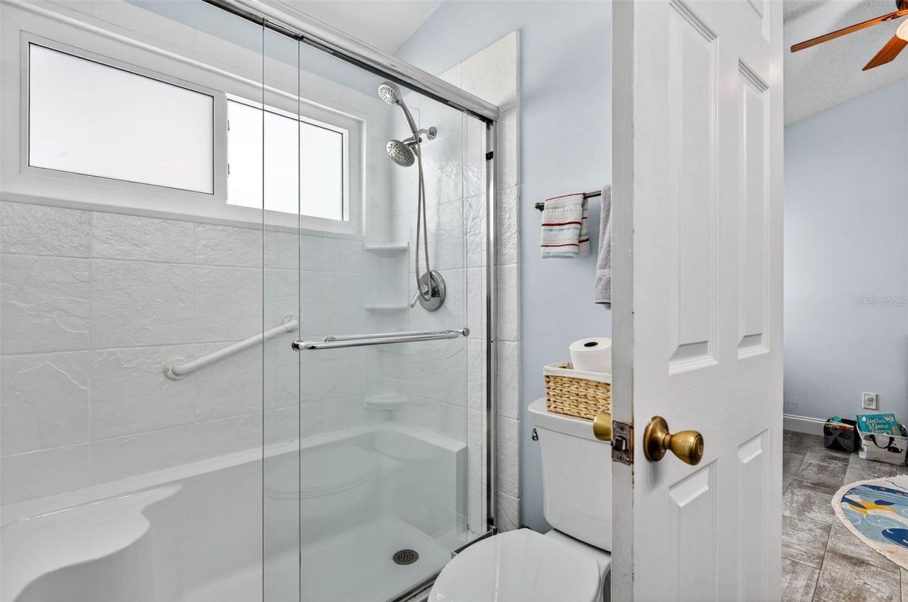 5282 White Sand Circle Ne, Saint Petersburg, FL 33703 Photo