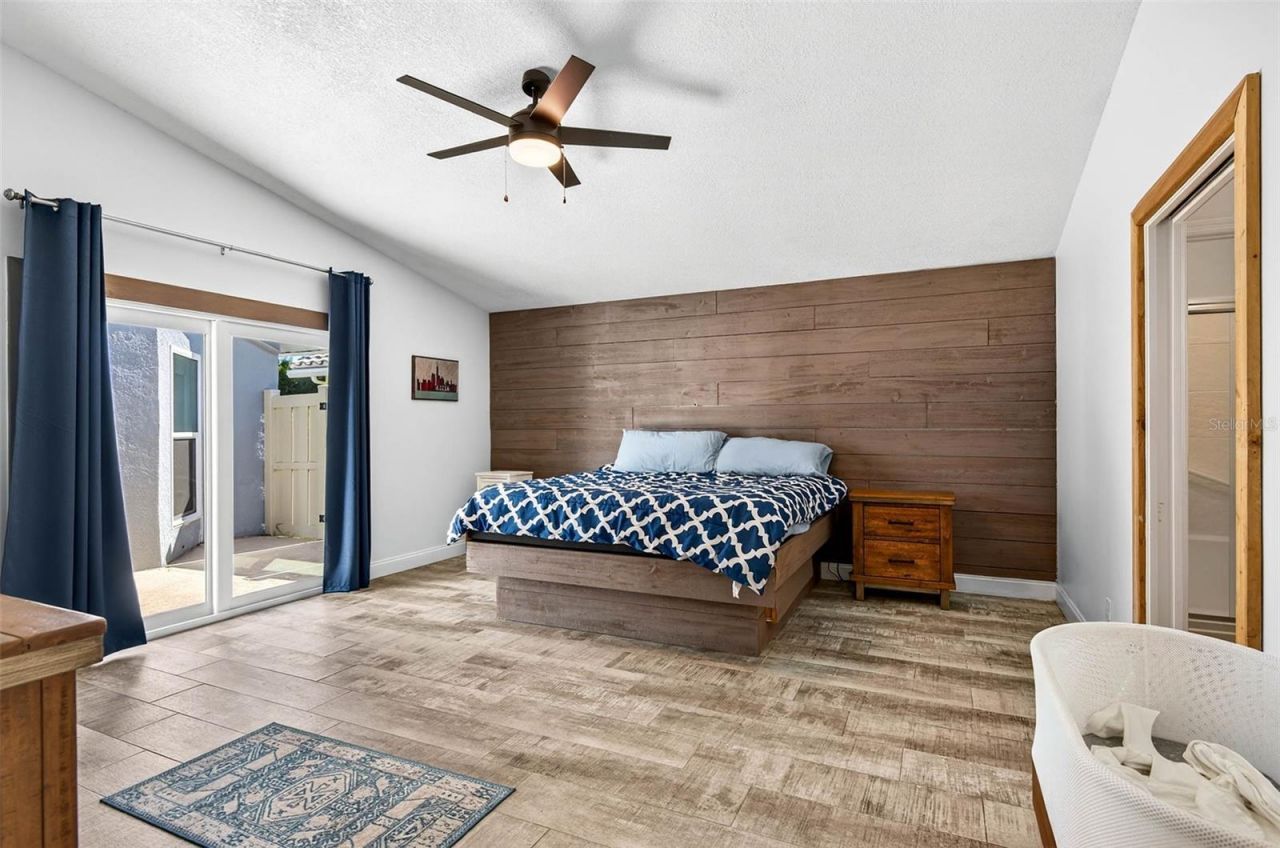 5282 White Sand Circle Ne, Saint Petersburg, FL 33703 Photo