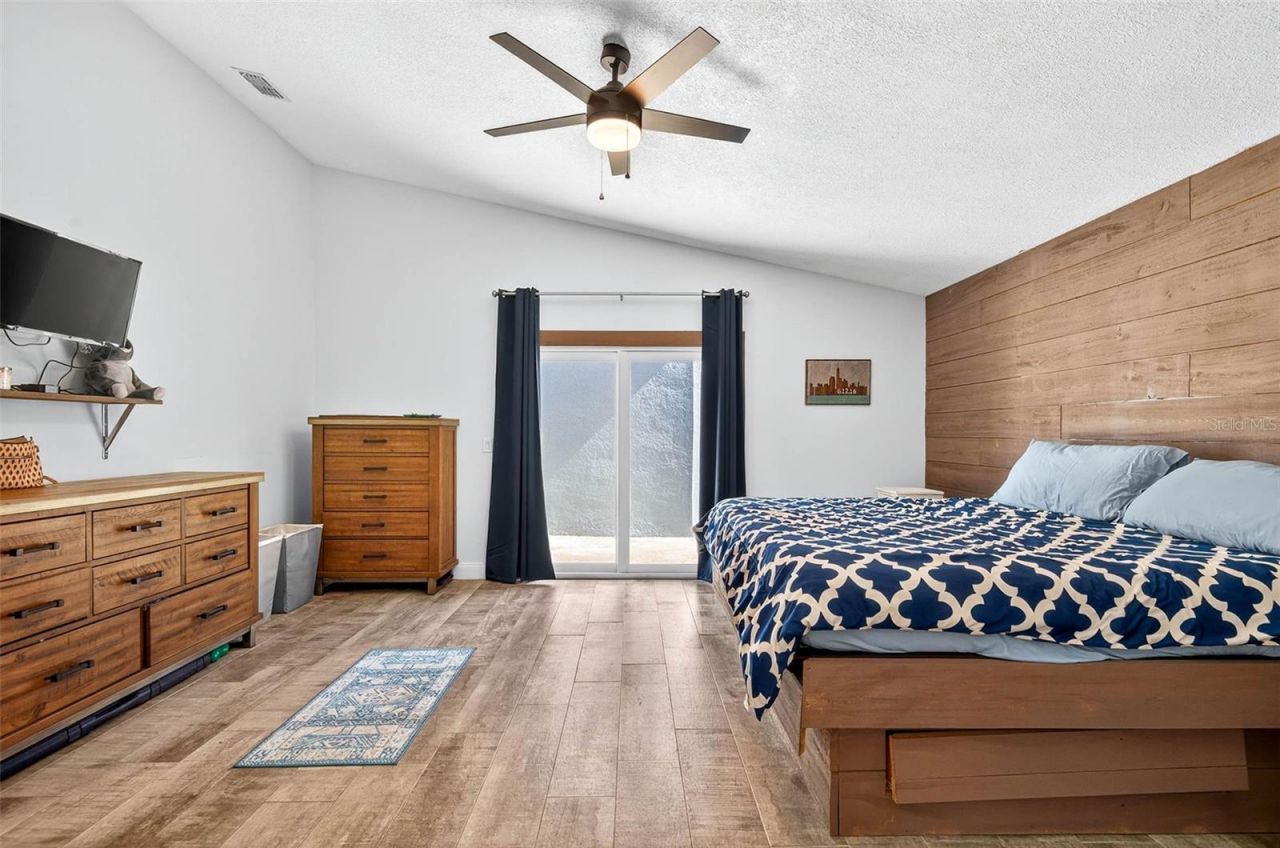 5282 White Sand Circle Ne, Saint Petersburg, FL 33703 Photo