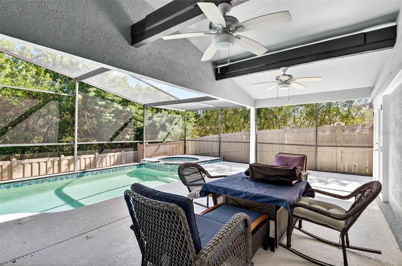 5282 White Sand Circle Ne, Saint Petersburg, FL 33703 Photo