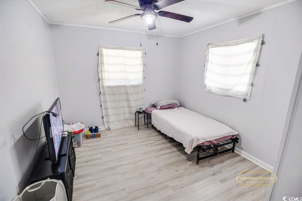 818 Bay St. Photo 19