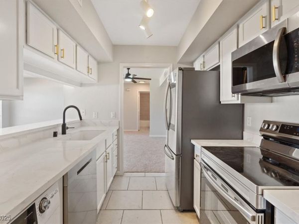 669 Oakmont Avenue, Unit 3708, Las Vegas, NV 89109