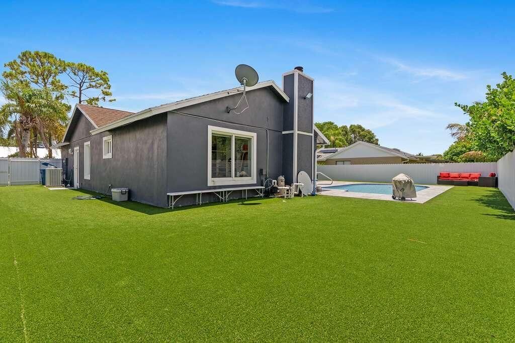 112 Parkwood Drive, Royal Palm Beach, FL 33411 Photo