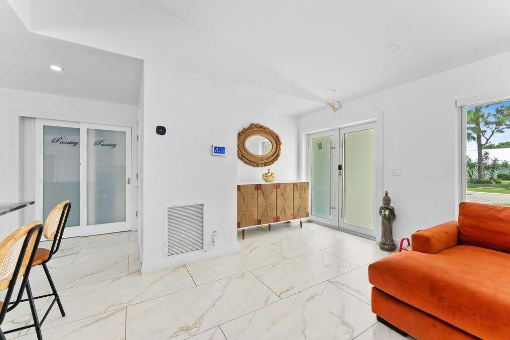 112 Parkwood Drive, Royal Palm Beach, FL 33411 Photo