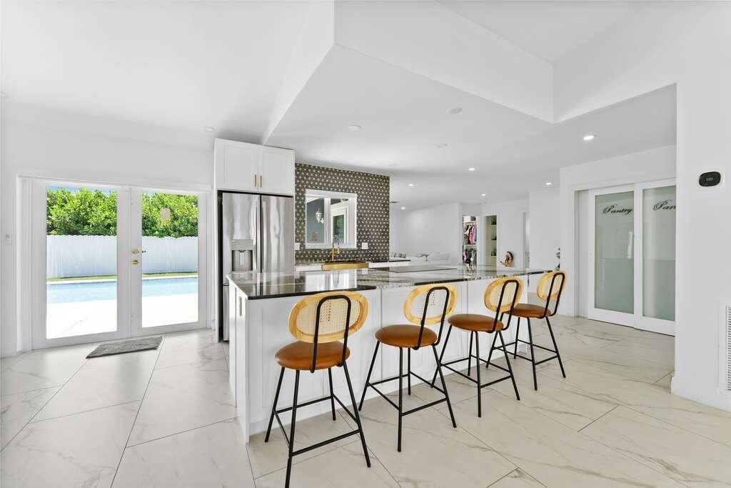 112 Parkwood Drive, Royal Palm Beach, FL 33411 Photo