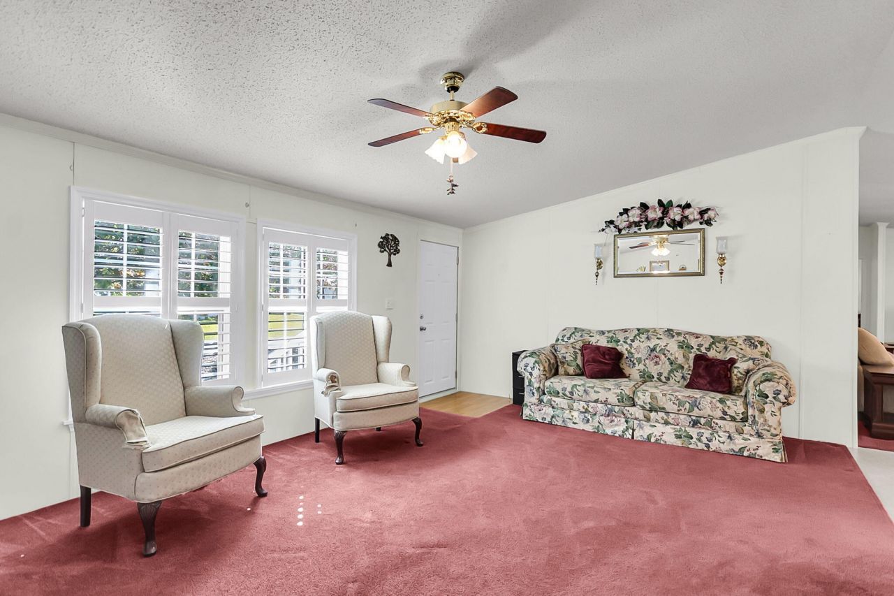 408 Treeline Drive Photo 11