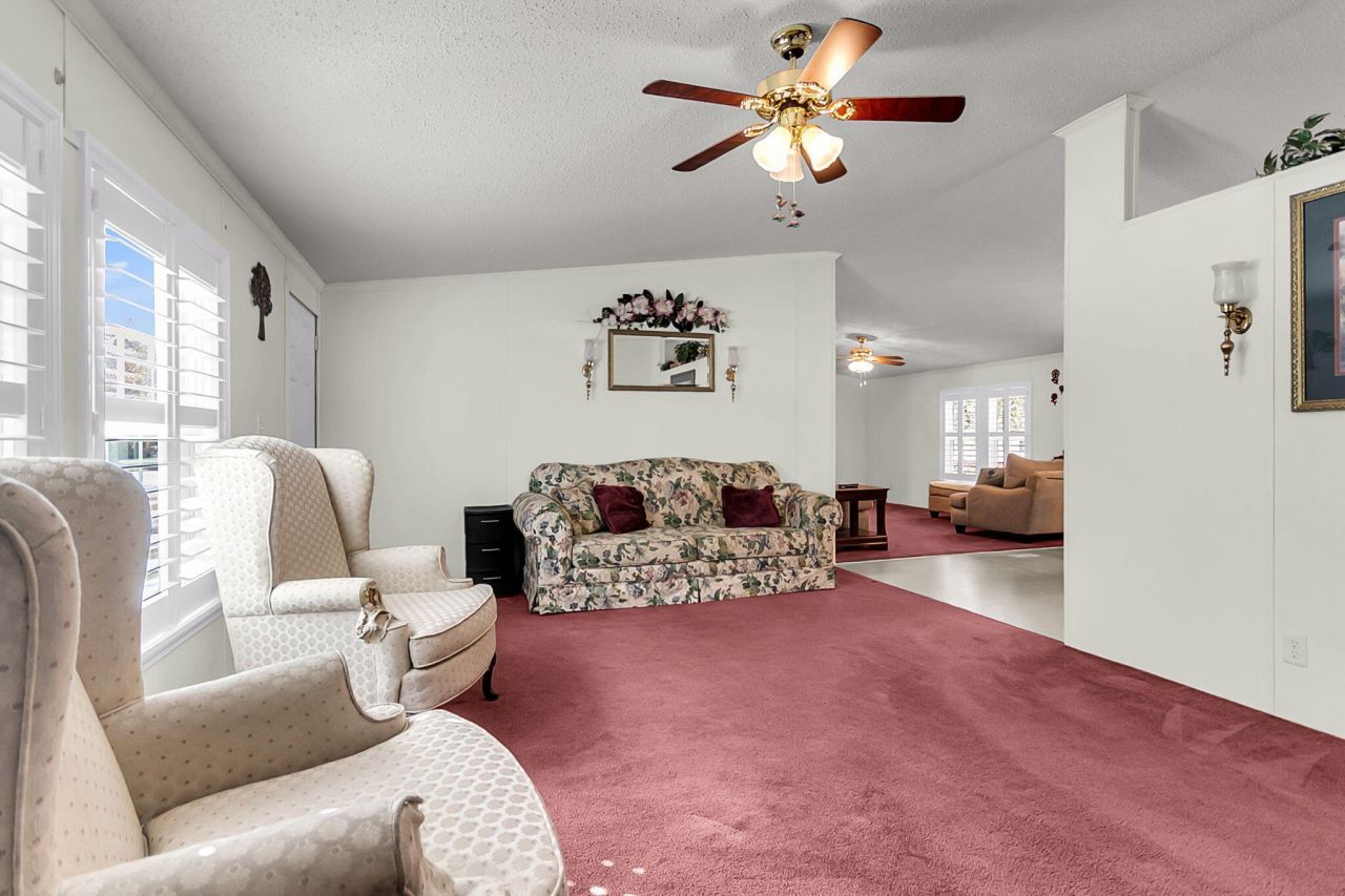 408 Treeline Drive Photo 12