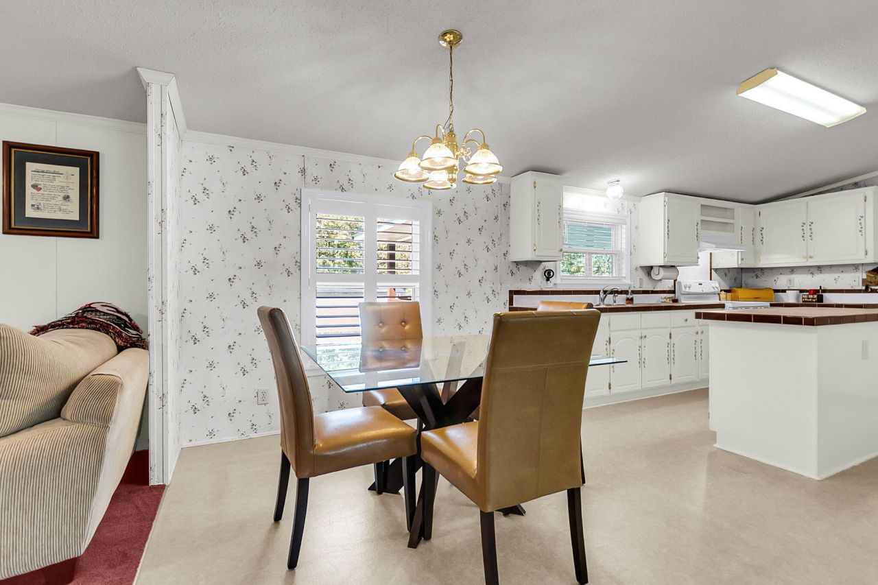 408 Treeline Drive Photo 13