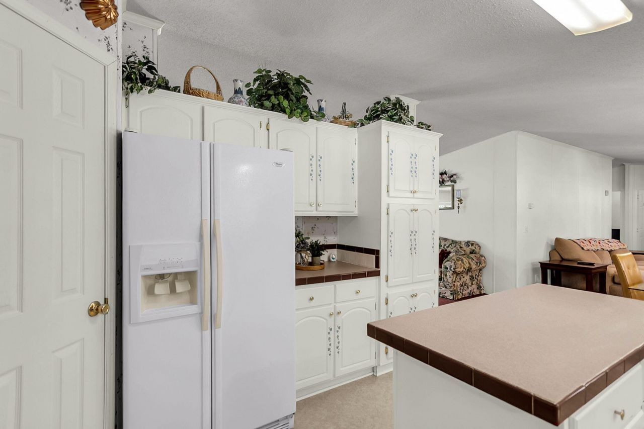 408 Treeline Drive Photo 17