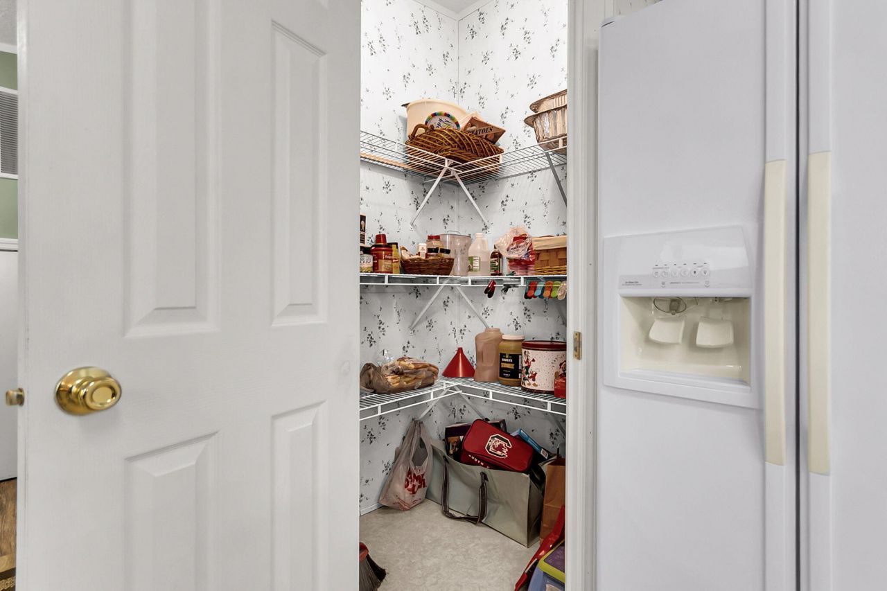 408 Treeline Drive Photo 18