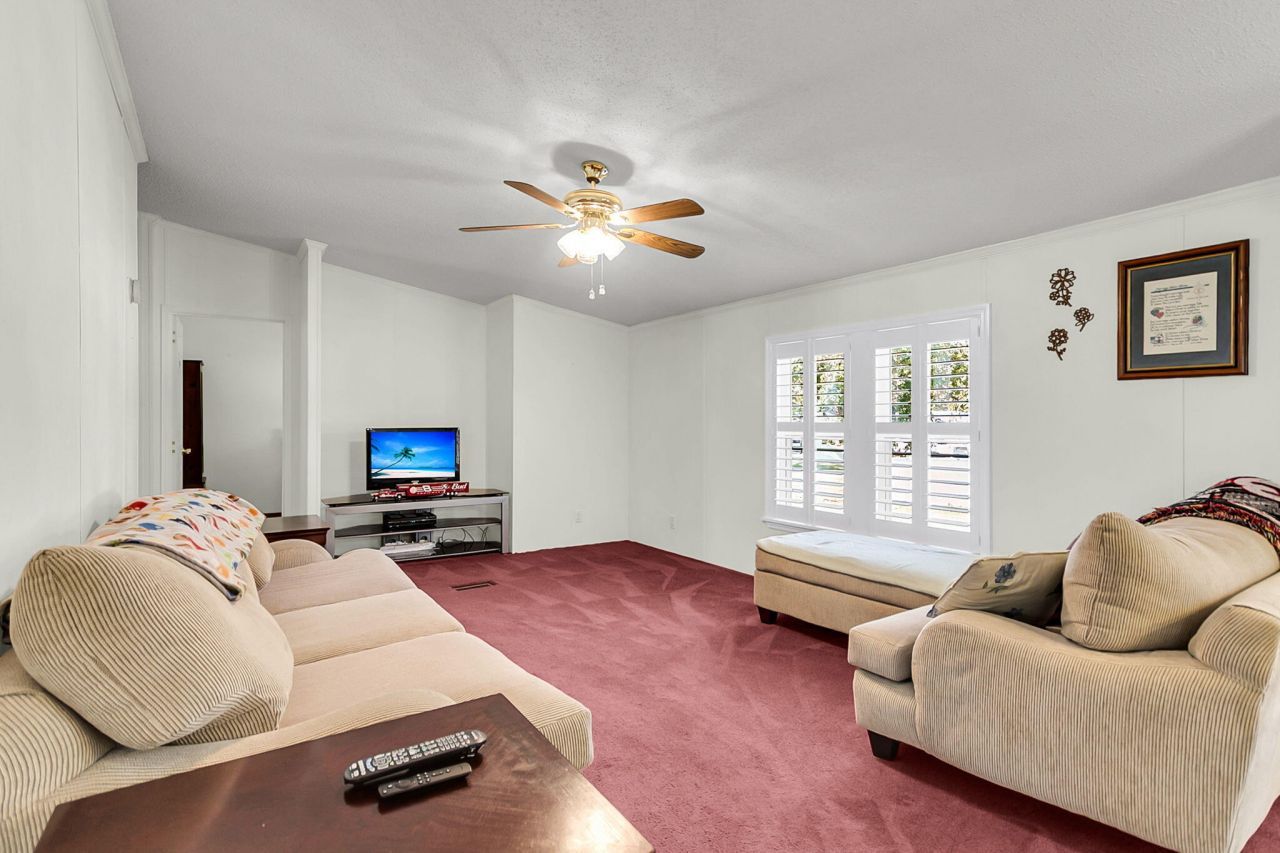 408 Treeline Drive Photo 22