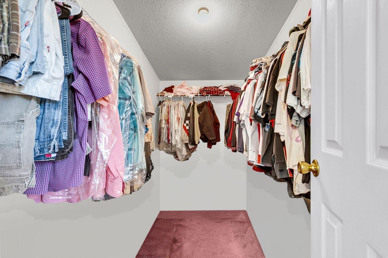 408 Treeline Drive Photo 32